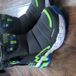 Boys Skechers Snow Boots